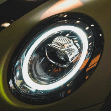 Догляд за фарами автомобіля